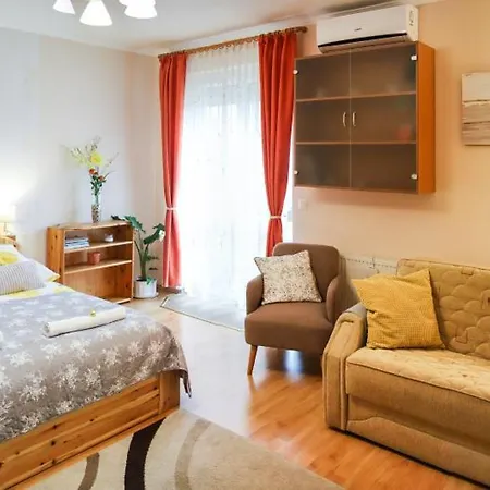Dia Apartment *